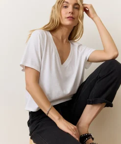 Boyfriend V-Neck Crop