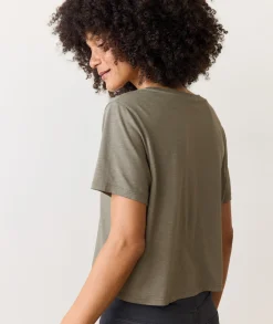 Boyfriend V-Neck Crop