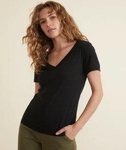Classic V-Neck Tee in Black