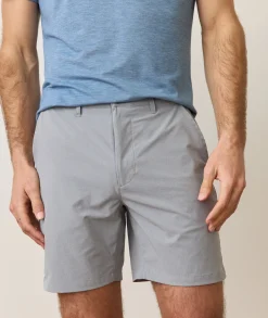 7" Hybrid Short