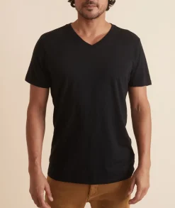 Signature V-Neck Tee in Black