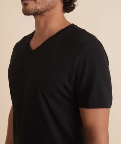 Signature V-Neck Tee in Black